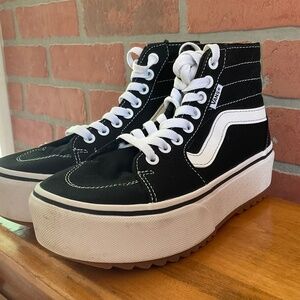 Women's Vans Filmore Hi Platform SkATE Shoes - Size 5.5 (Plus 2 other shoes)